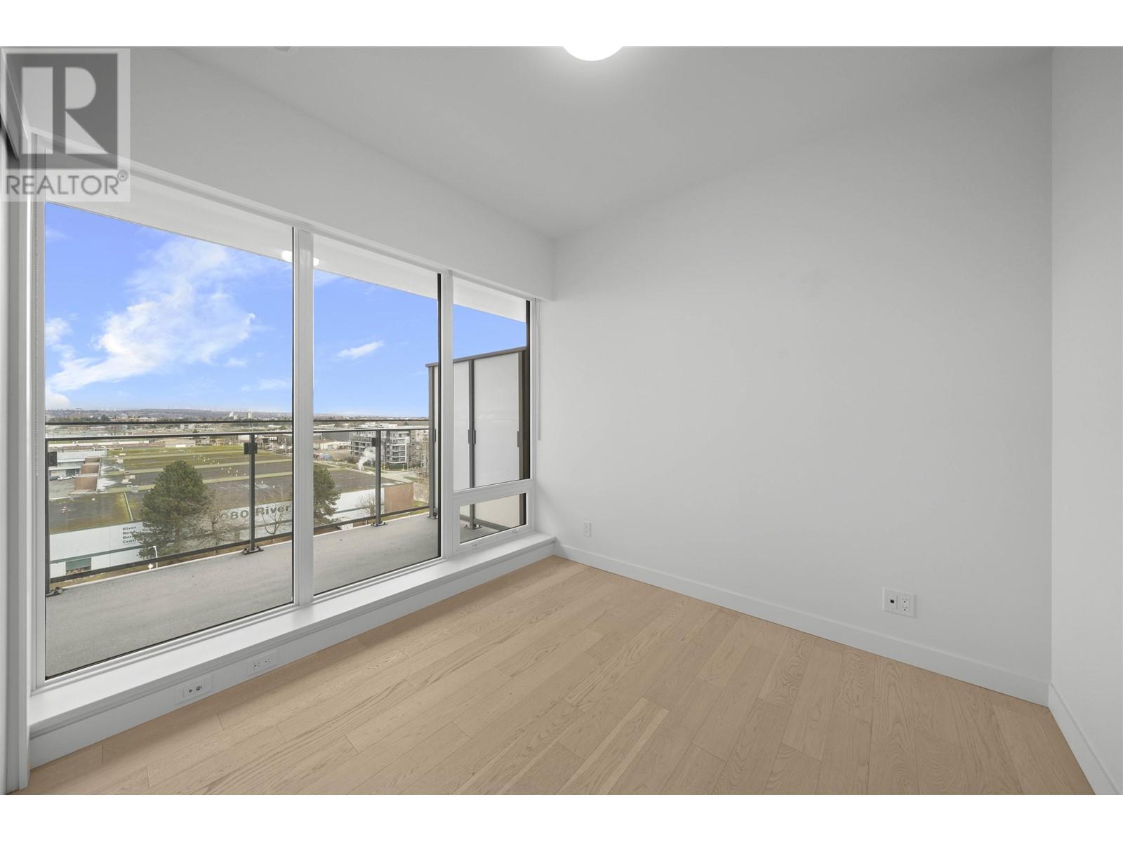 Listing Picture 16 of 39 : 906 6855 PEARSON WAY, Richmond / 烈治文 - 魯藝地產 Yvonne Lu Group - MLS Medallion Club Member
