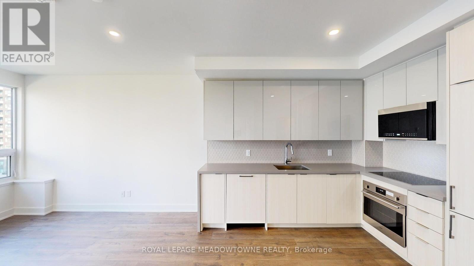 Property at 805 - 2481 TAUNTON ROAD image 4