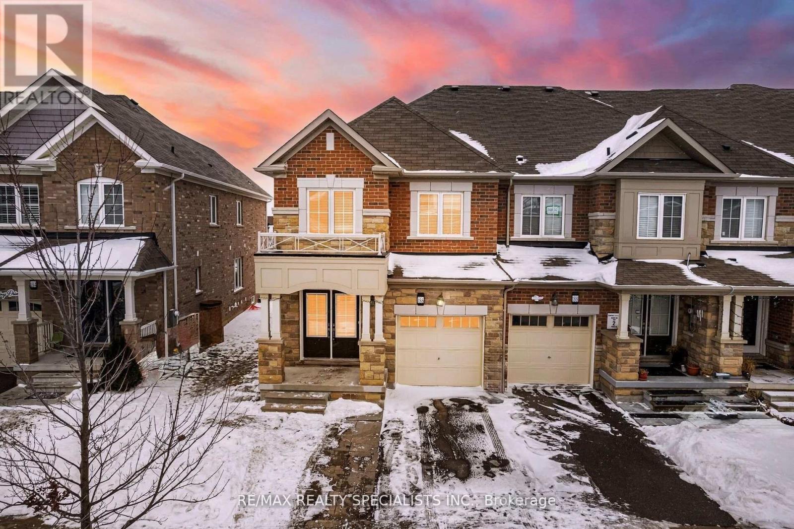 186 GOLDEN SPRINGS DRIVE, Brampton, Ontario