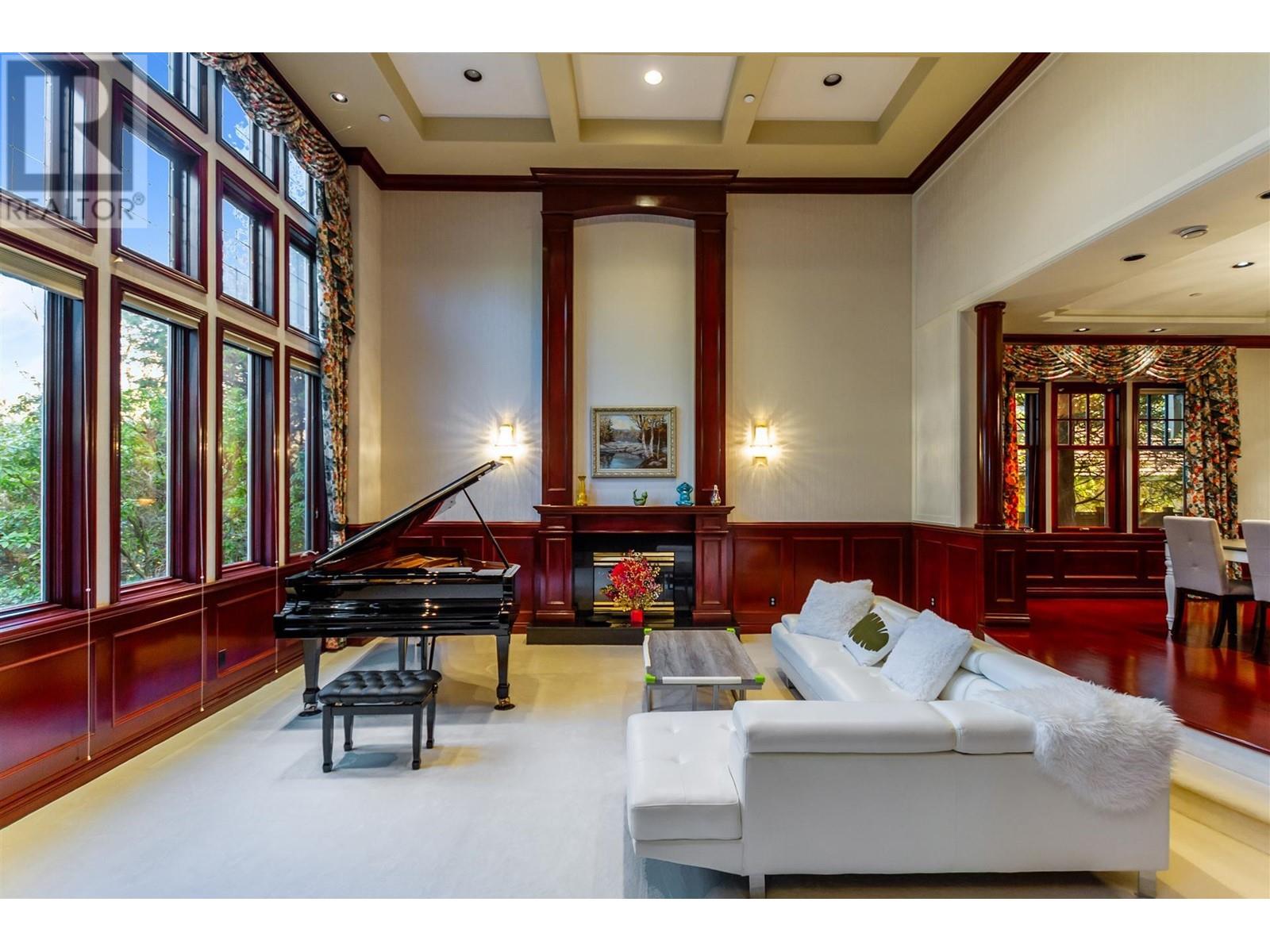 Property at 1288 LAURIER AVENUE image 2