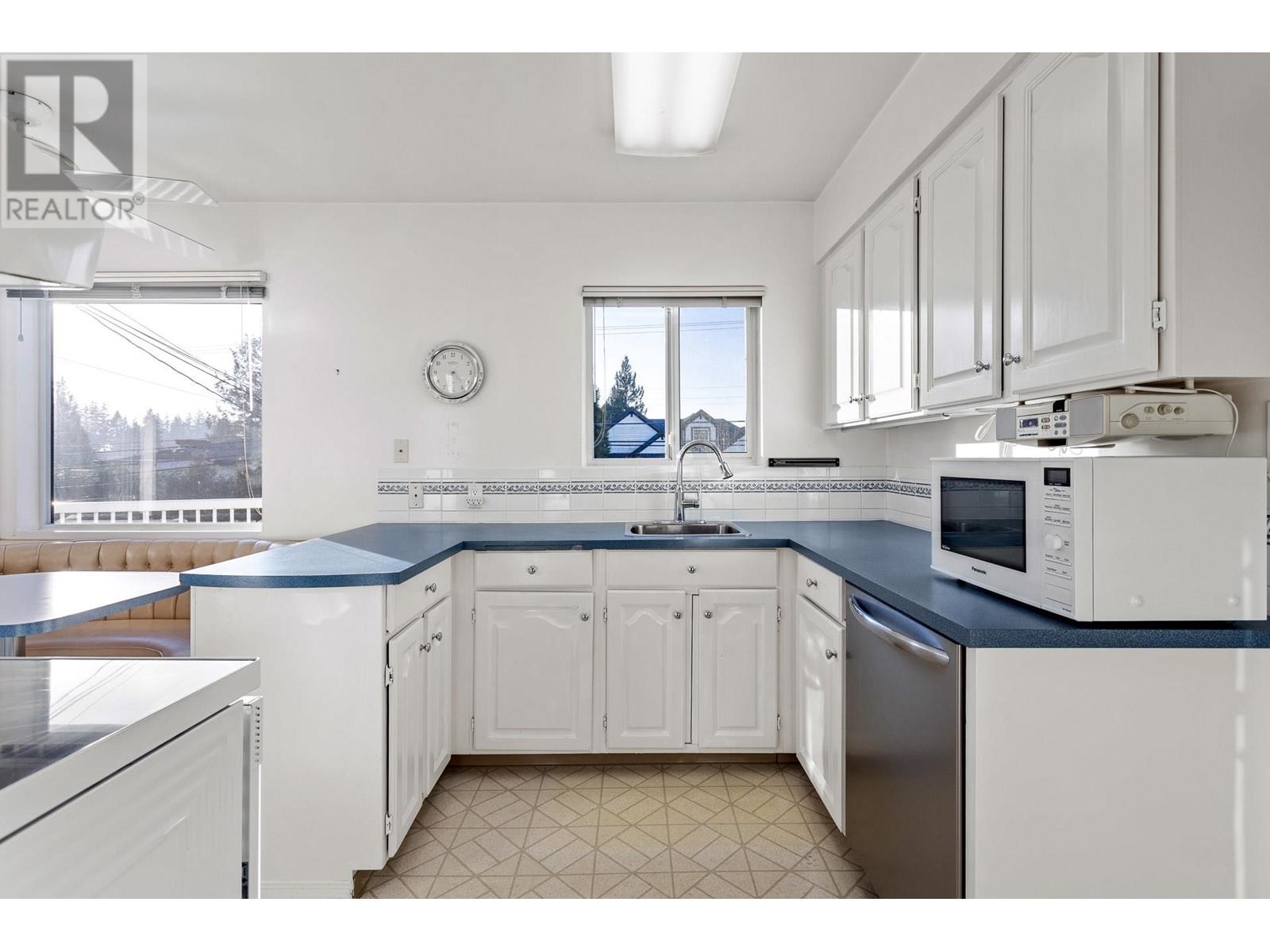 711 Poirier Street, Coquitlam, British Columbia  V3J 6B5 - Photo 6 - R2960555