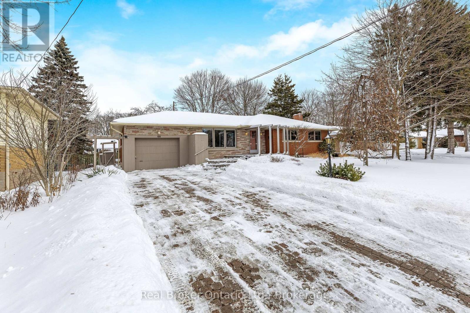 68 Rodney Boulevard, Guelph, Ontario  N1G 2H3 - Photo 2 - X11947593