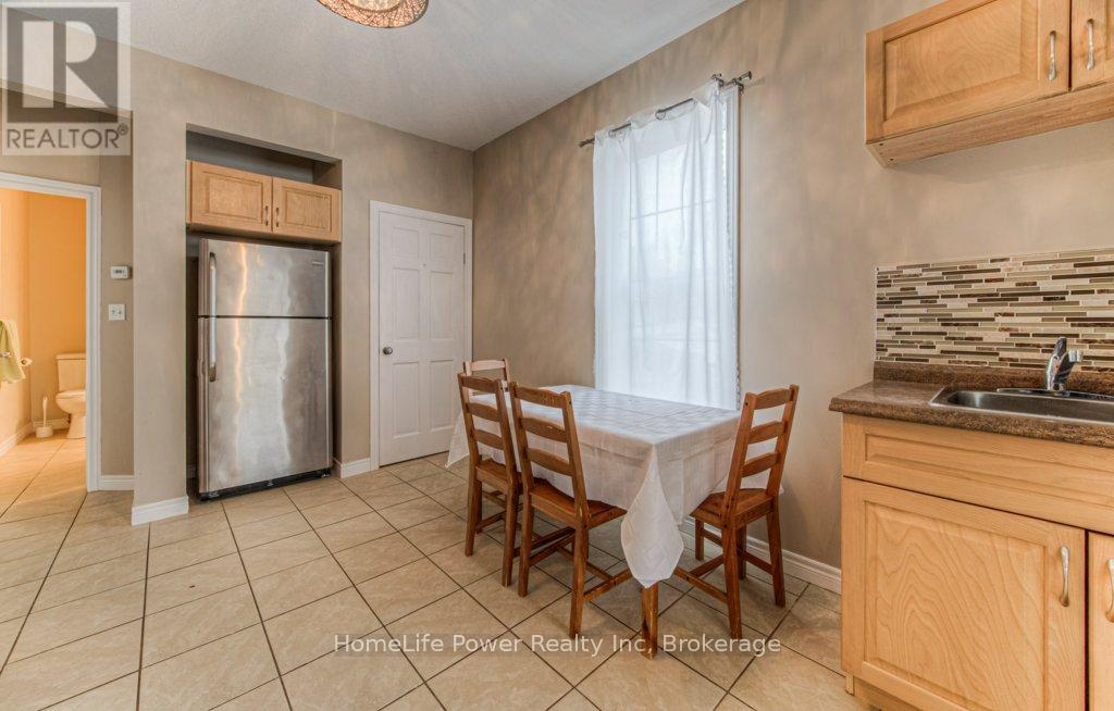 67 Wellington Street N, Kitchener, Ontario  N2H 5J5 - Photo 10 - X11947597
