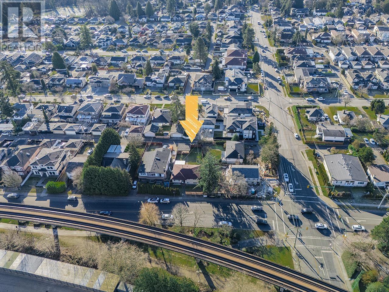 Listing Picture 3 of 25 : 6330 RUMBLE STREET, Burnaby / 本拿比 - 魯藝地產 Yvonne Lu Group - MLS Medallion Club Member