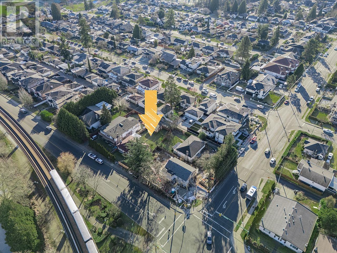 Listing Picture 2 of 25 : 6330 RUMBLE STREET, Burnaby / 本拿比 - 魯藝地產 Yvonne Lu Group - MLS Medallion Club Member