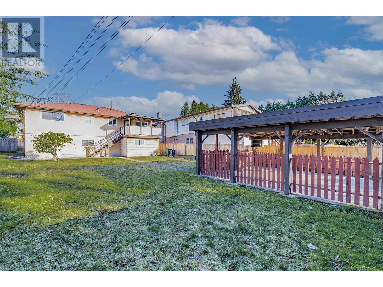 Listing Picture 14 of 25 : 6330 RUMBLE STREET, Burnaby / 本拿比 - 魯藝地產 Yvonne Lu Group - MLS Medallion Club Member