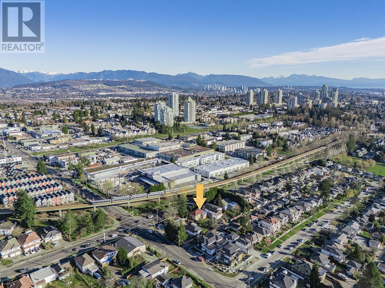 Listing Picture 5 of 25 : 6330 RUMBLE STREET, Burnaby / 本拿比 - 魯藝地產 Yvonne Lu Group - MLS Medallion Club Member