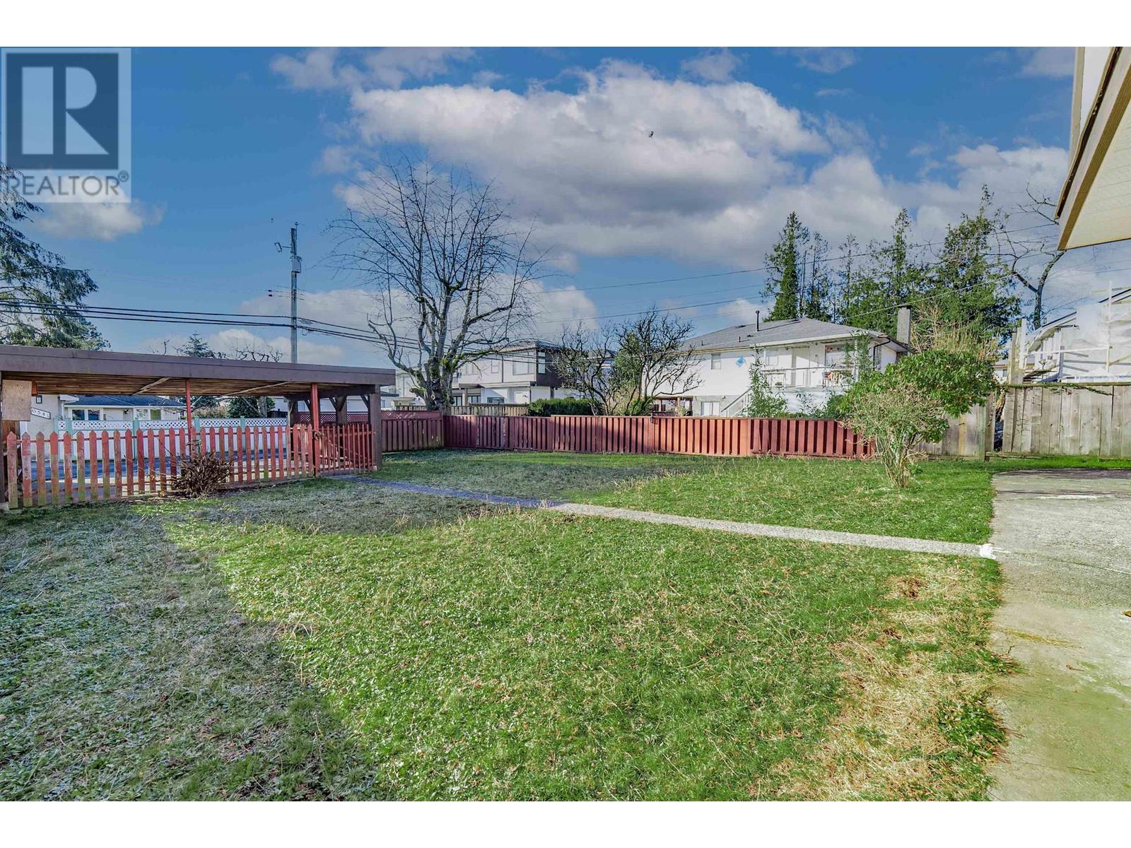 Listing Picture 11 of 25 : 6330 RUMBLE STREET, Burnaby / 本拿比 - 魯藝地產 Yvonne Lu Group - MLS Medallion Club Member
