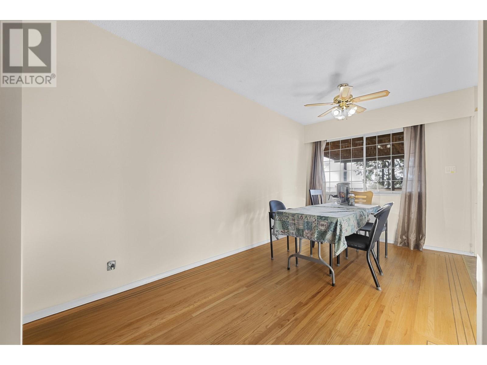 Listing Picture 16 of 25 : 6330 RUMBLE STREET, Burnaby / 本拿比 - 魯藝地產 Yvonne Lu Group - MLS Medallion Club Member