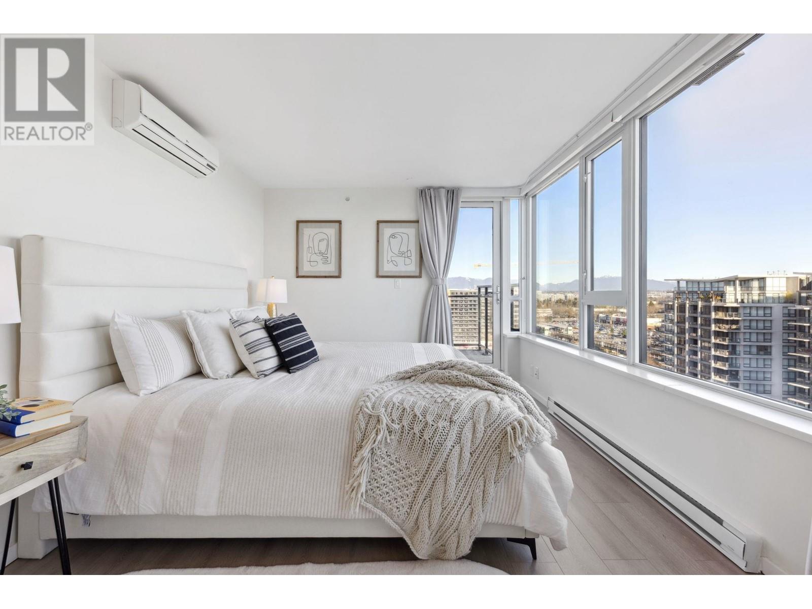Listing Picture 15 of 28 : 1805 7888 ACKROYD ROAD, Richmond / 烈治文 - 魯藝地產 Yvonne Lu Group - MLS Medallion Club Member