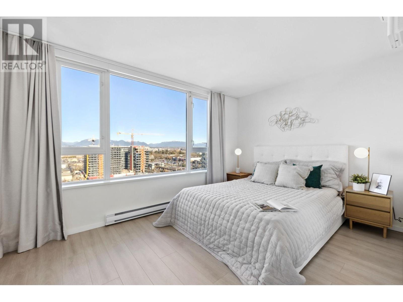 Listing Picture 12 of 28 : 1805 7888 ACKROYD ROAD, Richmond / 烈治文 - 魯藝地產 Yvonne Lu Group - MLS Medallion Club Member