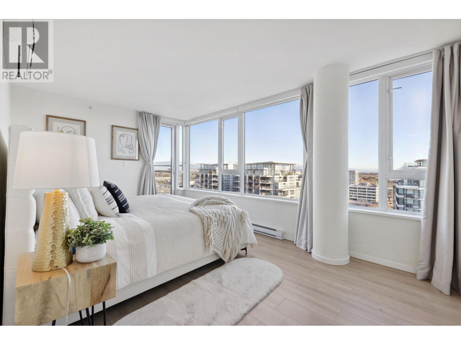 Listing Picture 14 of 28 : 1805 7888 ACKROYD ROAD, Richmond / 烈治文 - 魯藝地產 Yvonne Lu Group - MLS Medallion Club Member