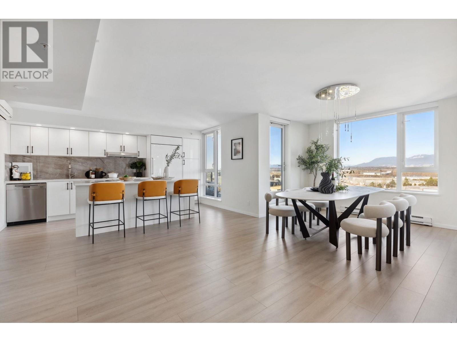 Listing Picture 6 of 28 : 1805 7888 ACKROYD ROAD, Richmond / 烈治文 - 魯藝地產 Yvonne Lu Group - MLS Medallion Club Member