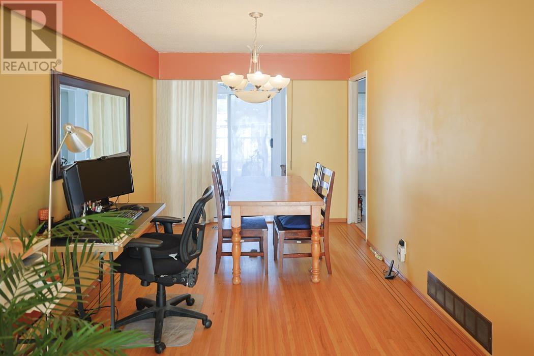 Listing Picture 2 of 25 : 1491 E 41ST AVENUE, Vancouver / 溫哥華 - 魯藝地產 Yvonne Lu Group - MLS Medallion Club Member