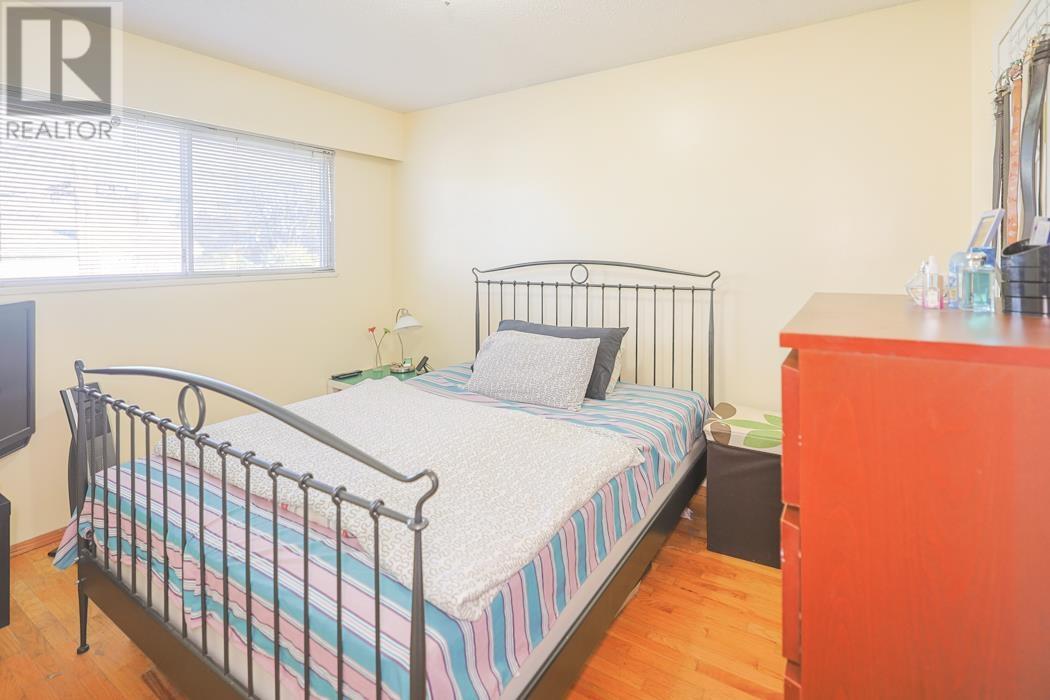 Listing Picture 8 of 25 : 1491 E 41ST AVENUE, Vancouver / 溫哥華 - 魯藝地產 Yvonne Lu Group - MLS Medallion Club Member