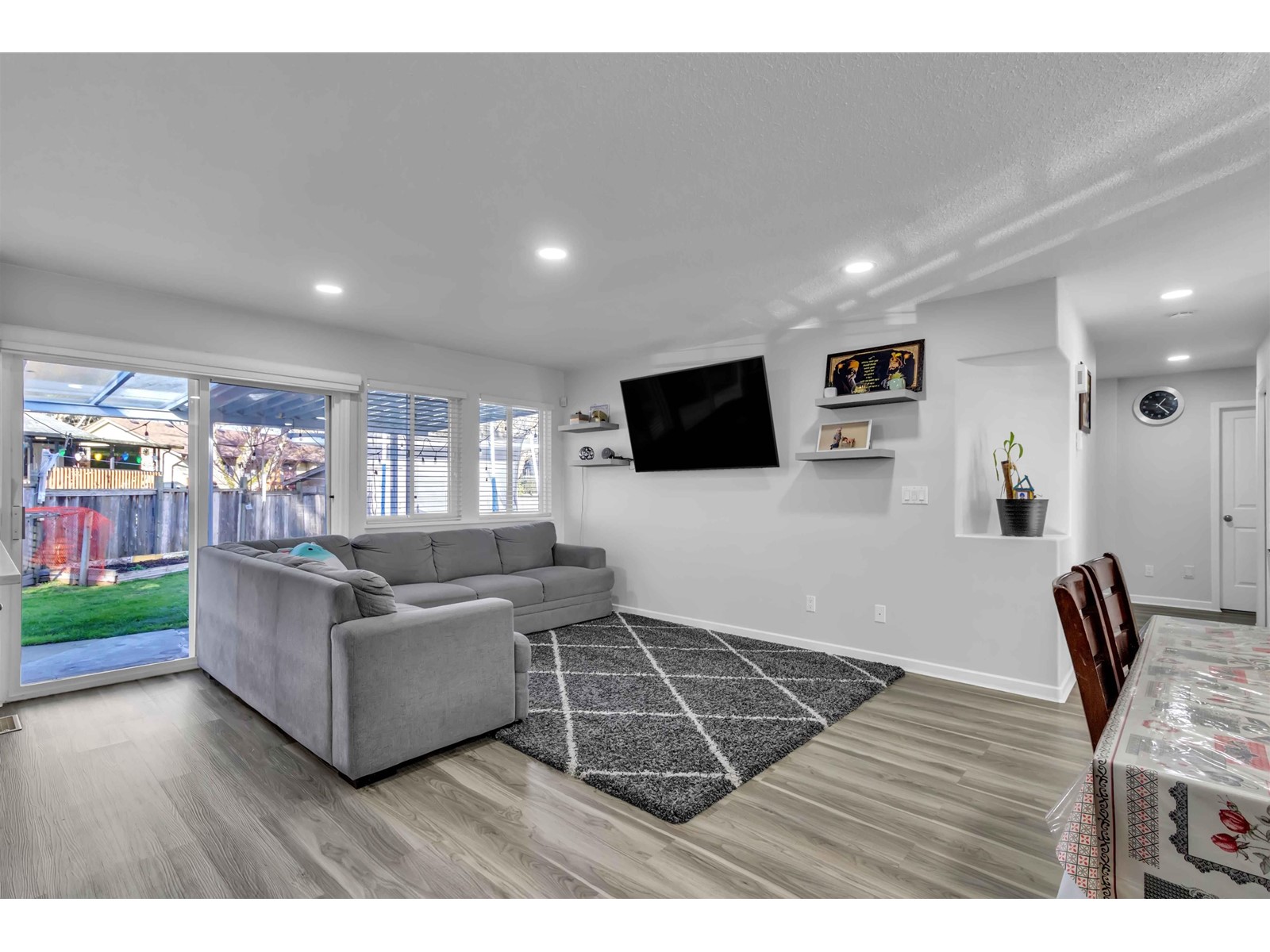 Property at 14069 74 AVENUE image 5