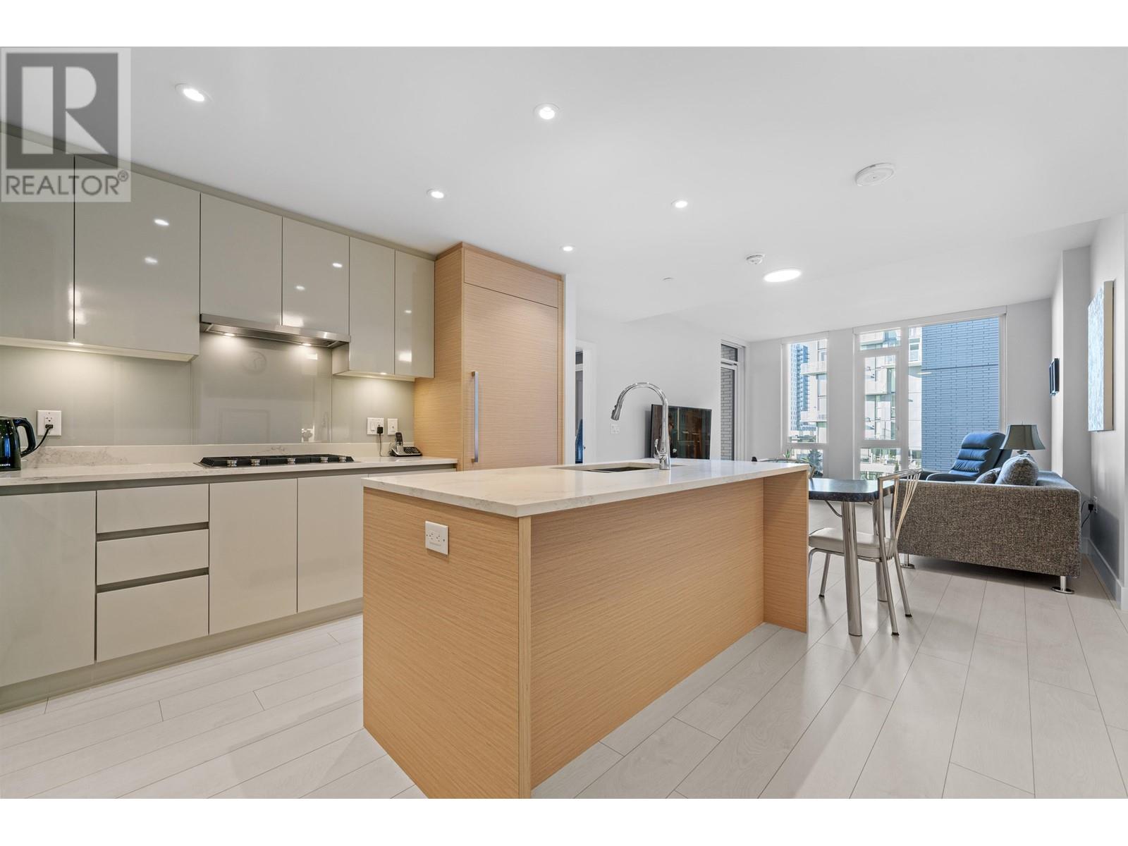 Listing Picture 2 of 33 : 464 8575 RIVERGRASS DRIVE, Vancouver / 溫哥華 - 魯藝地產 Yvonne Lu Group - MLS Medallion Club Member