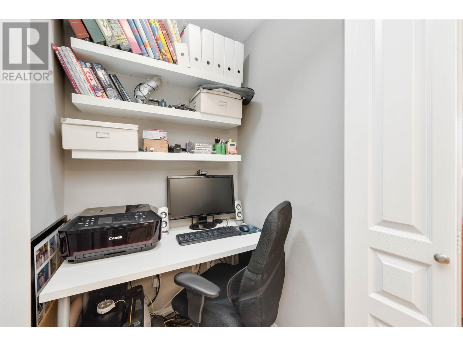 Listing Picture 13 of 25 : 307 3235 W 4TH AVENUE, Vancouver / 溫哥華 - 魯藝地產 Yvonne Lu Group - MLS Medallion Club Member