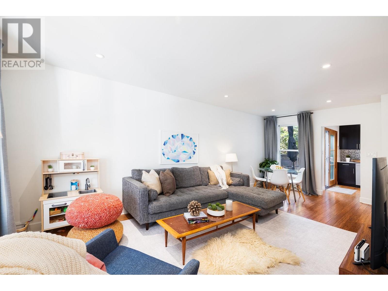 Listing Picture 6 of 39 : 431 HEATLEY AVENUE, Vancouver / 溫哥華 - 魯藝地產 Yvonne Lu Group - MLS Medallion Club Member