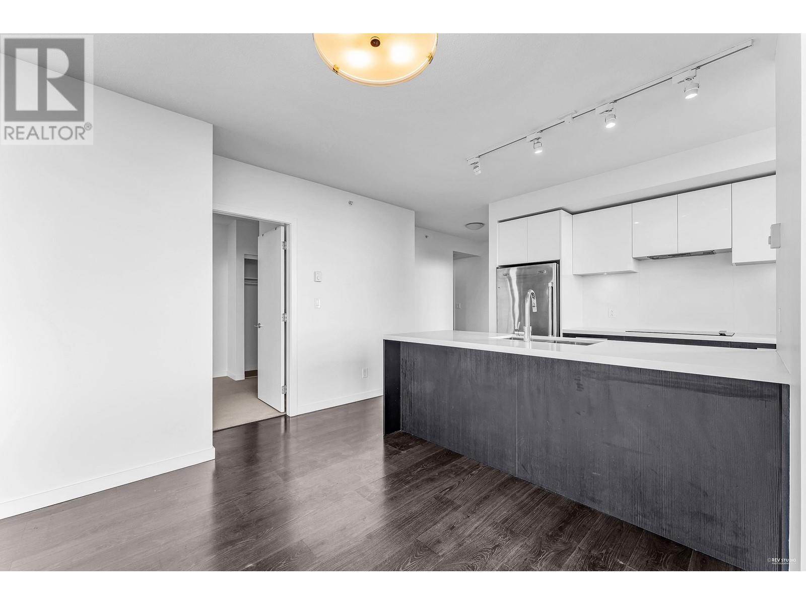 Listing Picture 8 of 26 : 2807 6333 SILVER AVENUE, Burnaby / 本拿比 - 魯藝地產 Yvonne Lu Group - MLS Medallion Club Member