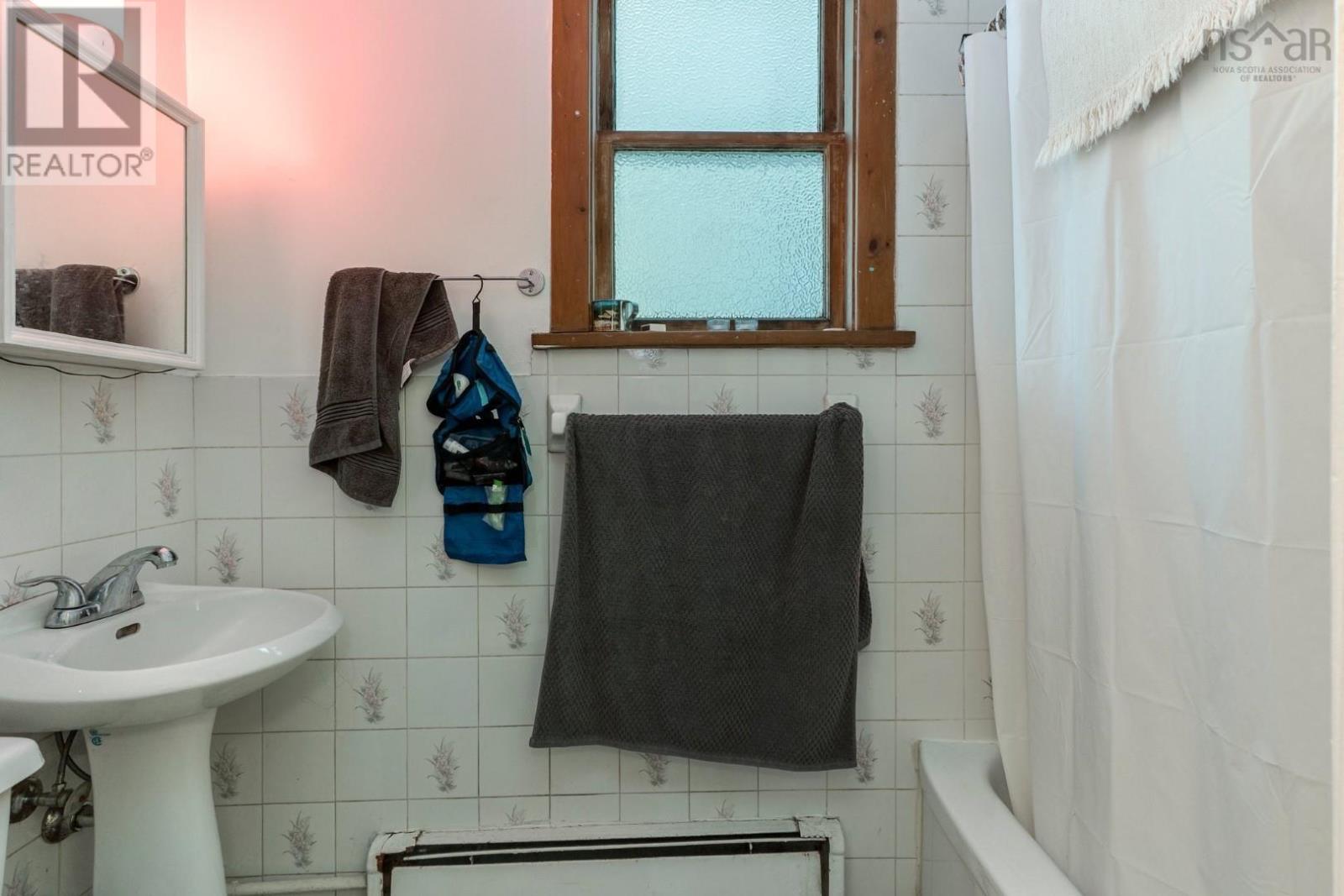 5168-5170 Morris Street, Halifax, Nova Scotia  B3J 1B3 - Photo 6 - 202501832