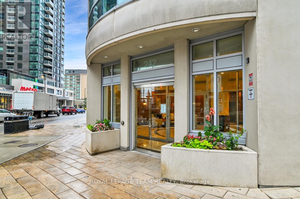 703 - 242 RIDEAU STREET Ottawa