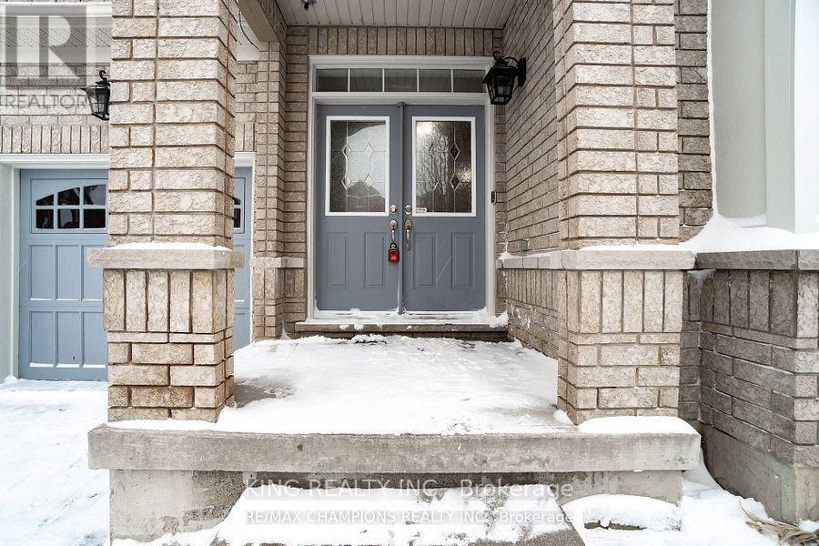 Upper - 32 Vernet Crescent, Brampton, Ontario  L6P 1Z5 - Photo 3 - W11934617