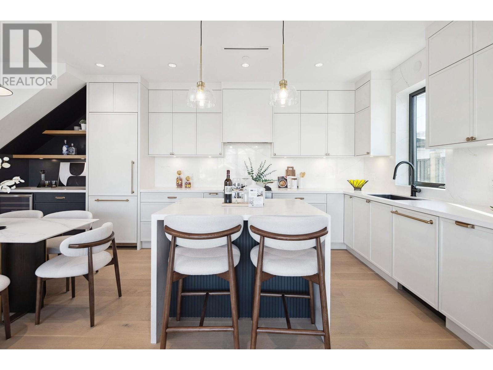 Listing Picture 15 of 36 : 1 2920 GRANT STREET, Vancouver / 溫哥華 - 魯藝地產 Yvonne Lu Group - MLS Medallion Club Member