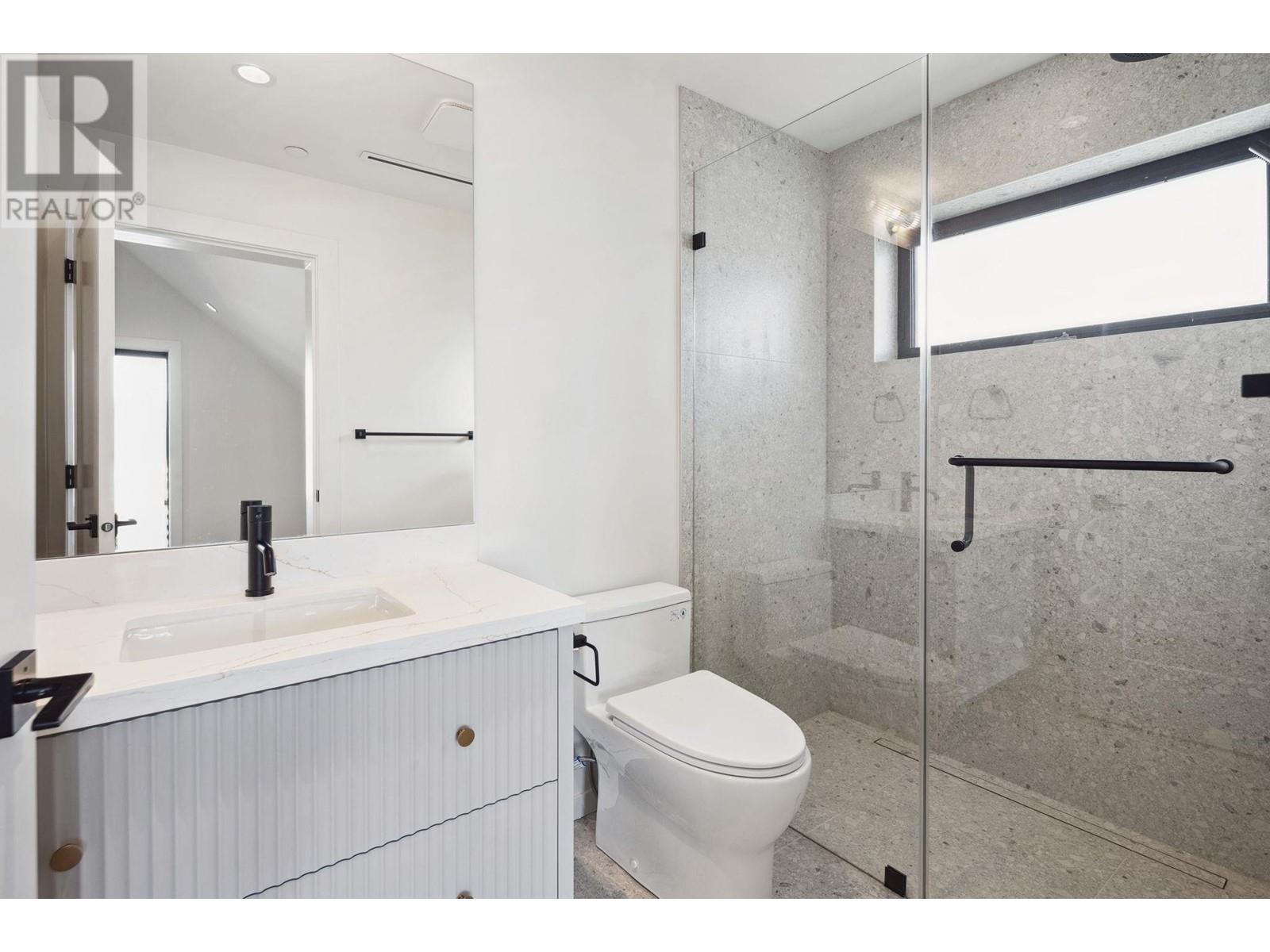 Listing Picture 29 of 36 : 1 2920 GRANT STREET, Vancouver / 溫哥華 - 魯藝地產 Yvonne Lu Group - MLS Medallion Club Member