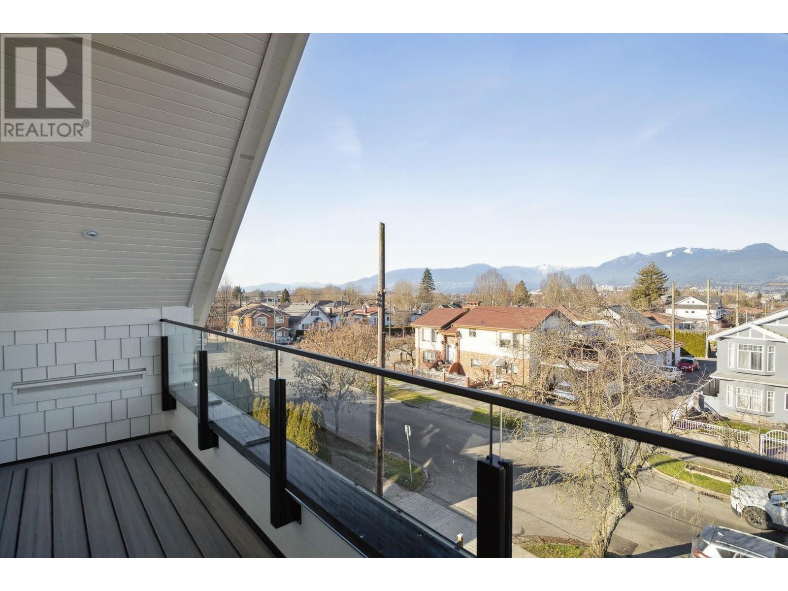 Listing Picture 33 of 36 : 1 2920 GRANT STREET, Vancouver / 溫哥華 - 魯藝地產 Yvonne Lu Group - MLS Medallion Club Member