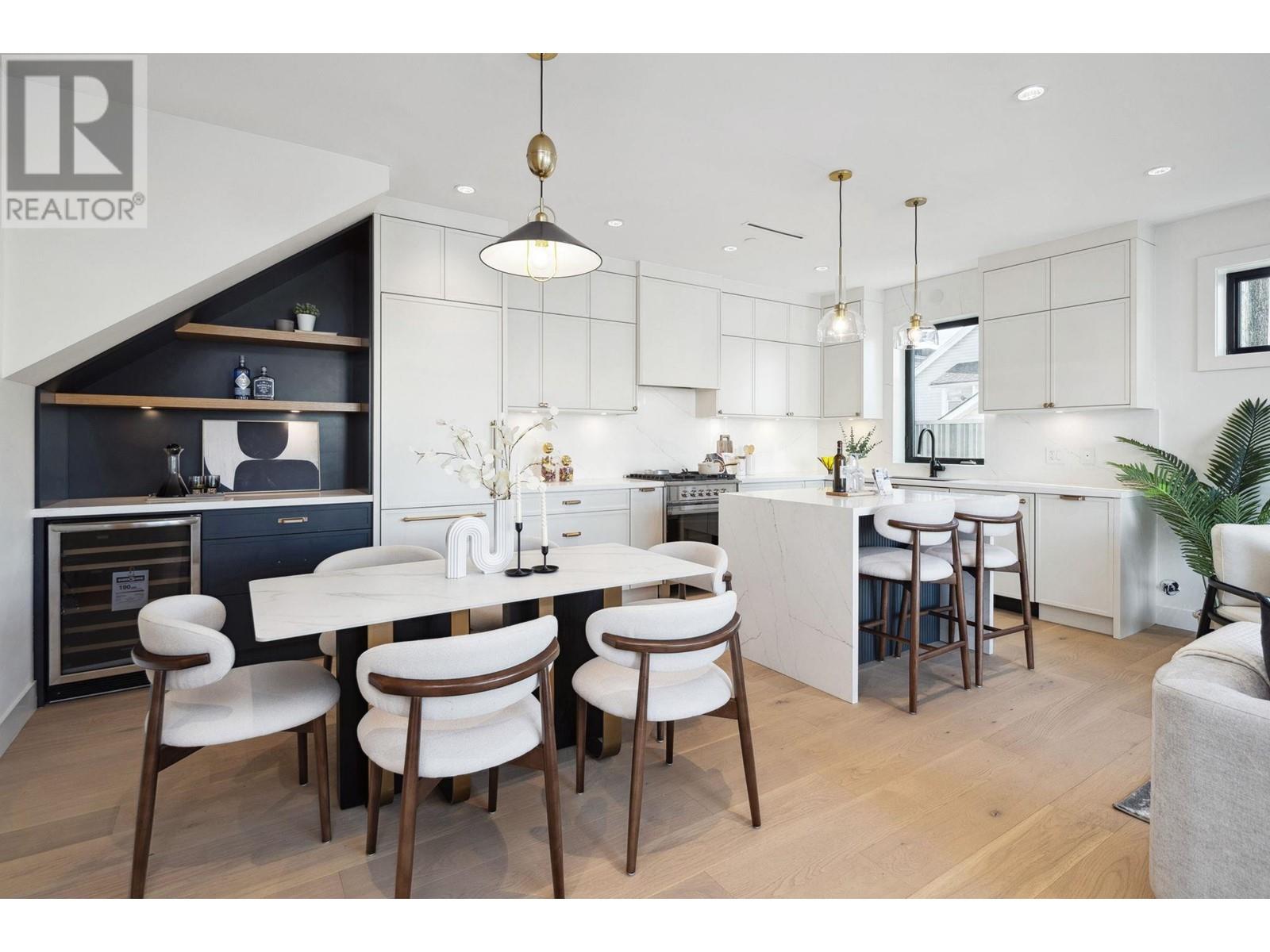 Listing Picture 13 of 36 : 1 2920 GRANT STREET, Vancouver / 溫哥華 - 魯藝地產 Yvonne Lu Group - MLS Medallion Club Member