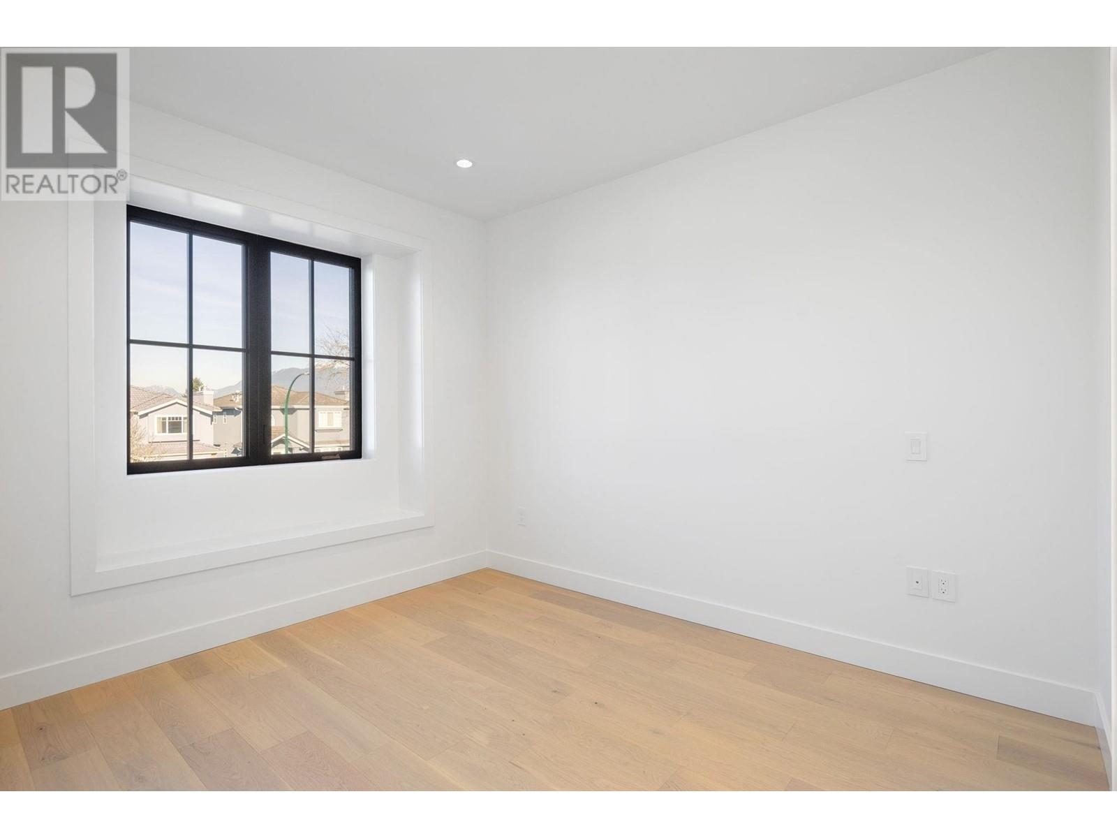 Listing Picture 27 of 36 : 1 2920 GRANT STREET, Vancouver / 溫哥華 - 魯藝地產 Yvonne Lu Group - MLS Medallion Club Member