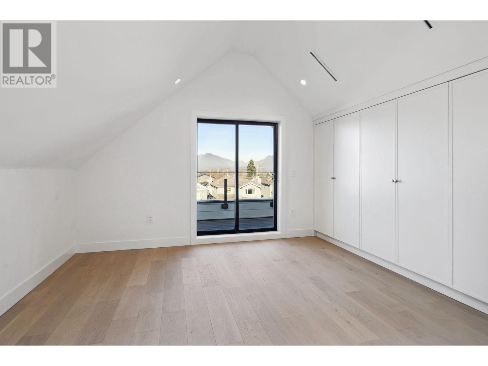 Listing Picture 31 of 36 : 1 2920 GRANT STREET, Vancouver / 溫哥華 - 魯藝地產 Yvonne Lu Group - MLS Medallion Club Member