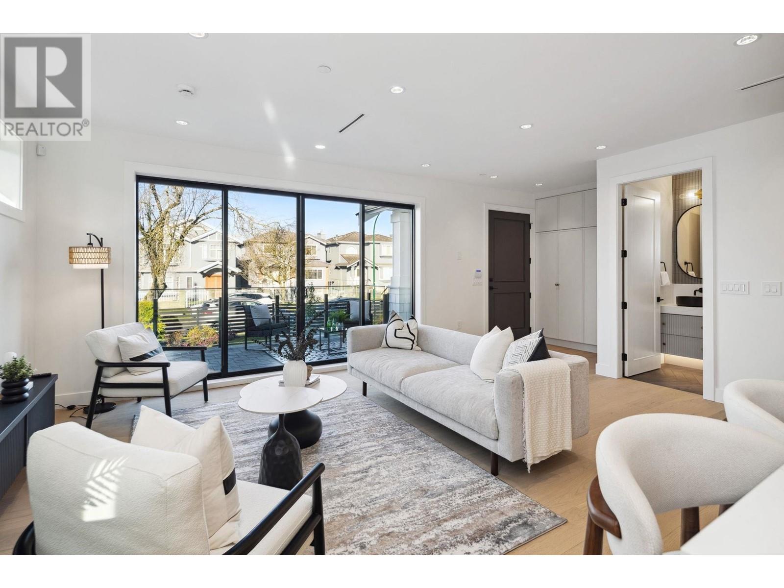 Listing Picture 5 of 36 : 1 2920 GRANT STREET, Vancouver / 溫哥華 - 魯藝地產 Yvonne Lu Group - MLS Medallion Club Member