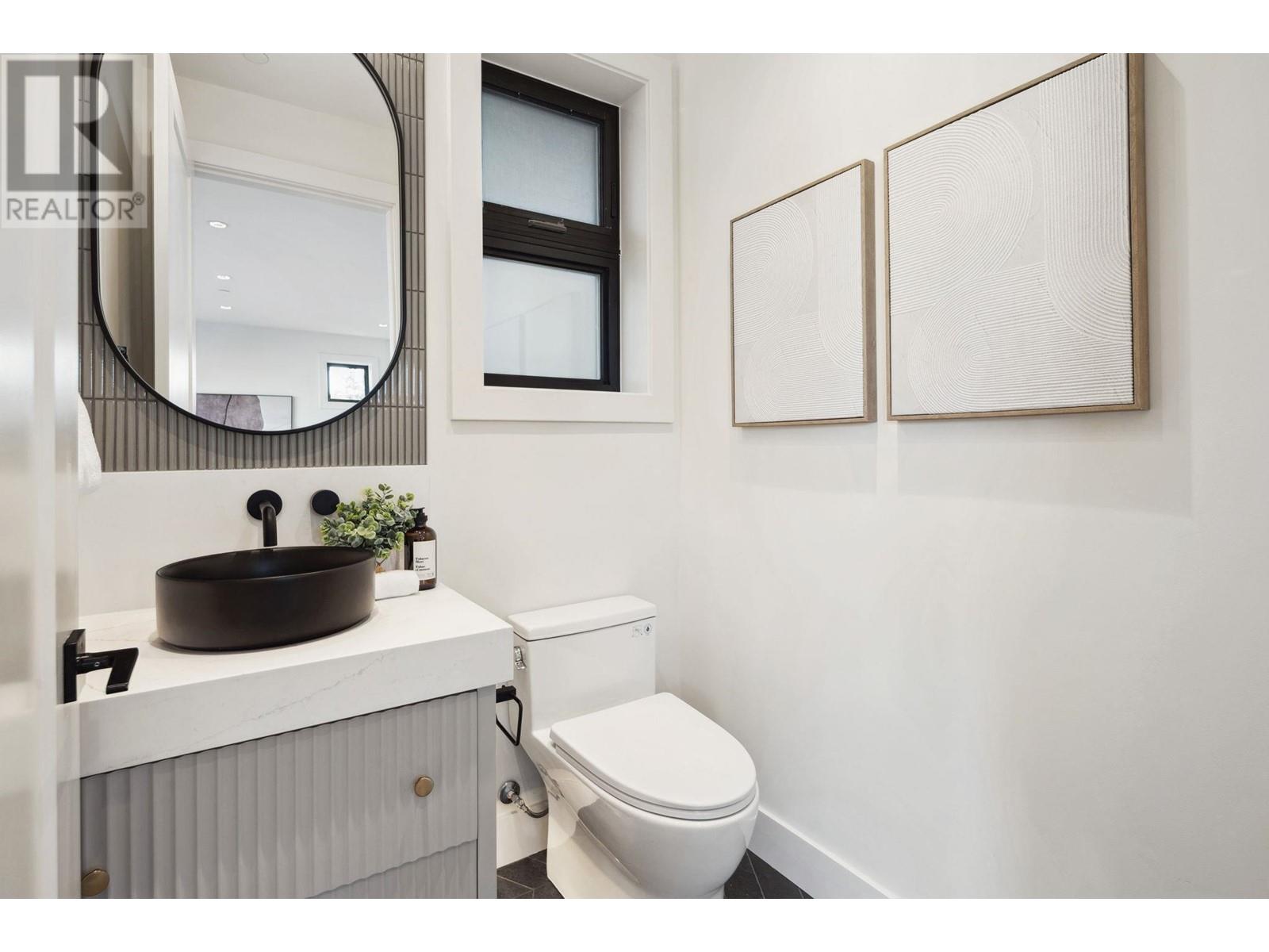 Listing Picture 32 of 36 : 1 2920 GRANT STREET, Vancouver / 溫哥華 - 魯藝地產 Yvonne Lu Group - MLS Medallion Club Member