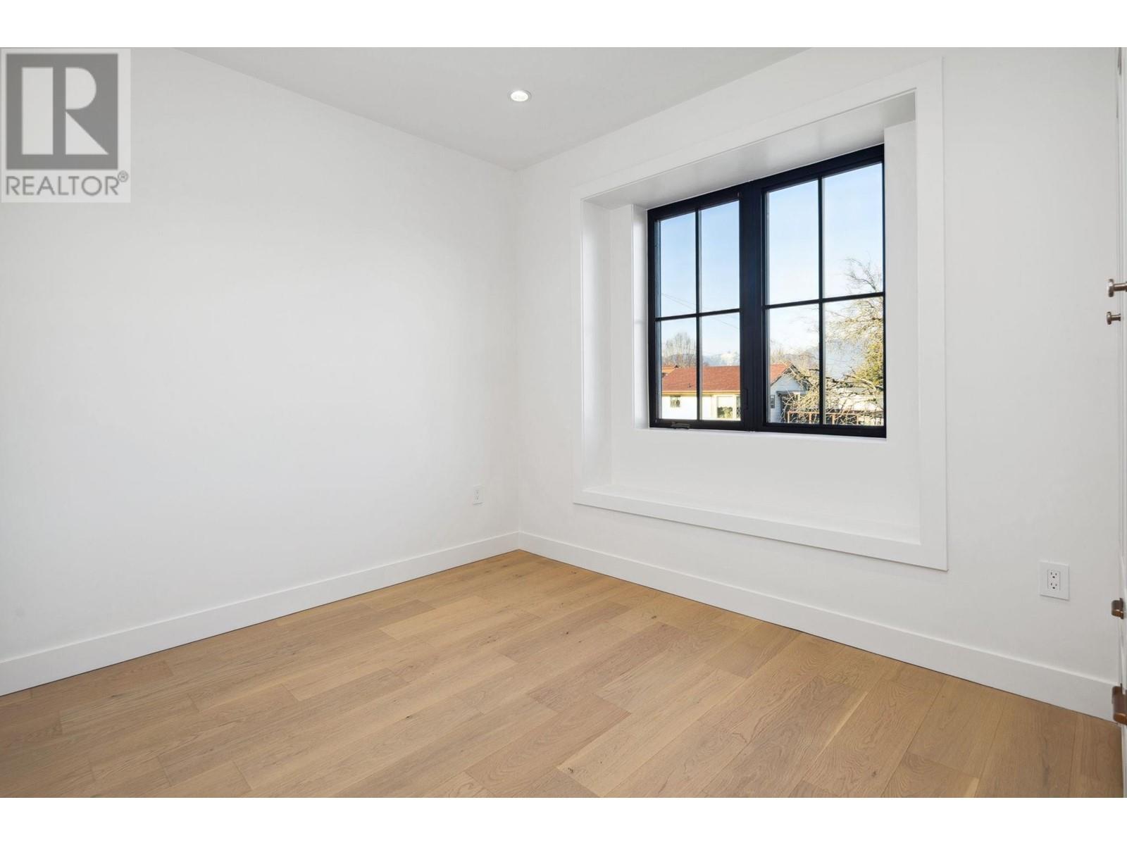 Listing Picture 28 of 36 : 1 2920 GRANT STREET, Vancouver / 溫哥華 - 魯藝地產 Yvonne Lu Group - MLS Medallion Club Member