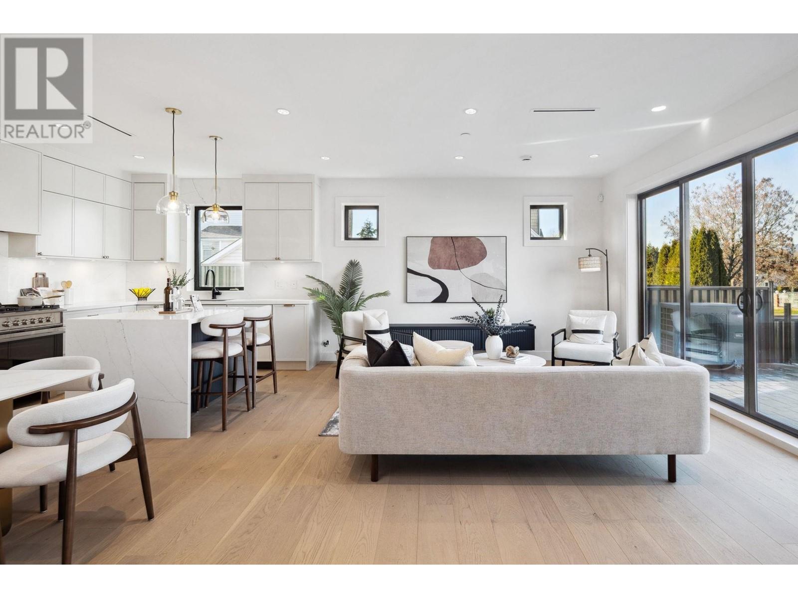 Listing Picture 18 of 36 : 1 2920 GRANT STREET, Vancouver / 溫哥華 - 魯藝地產 Yvonne Lu Group - MLS Medallion Club Member