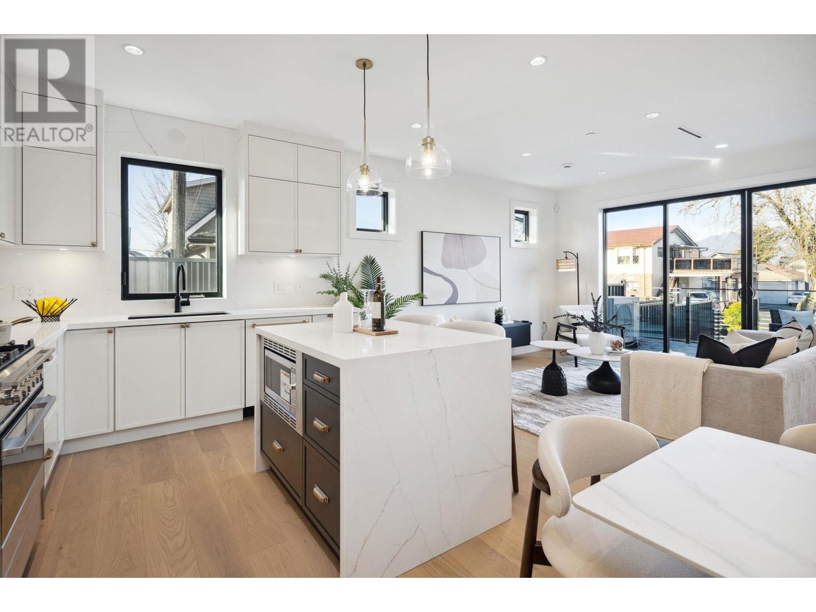 Listing Picture 20 of 36 : 1 2920 GRANT STREET, Vancouver / 溫哥華 - 魯藝地產 Yvonne Lu Group - MLS Medallion Club Member