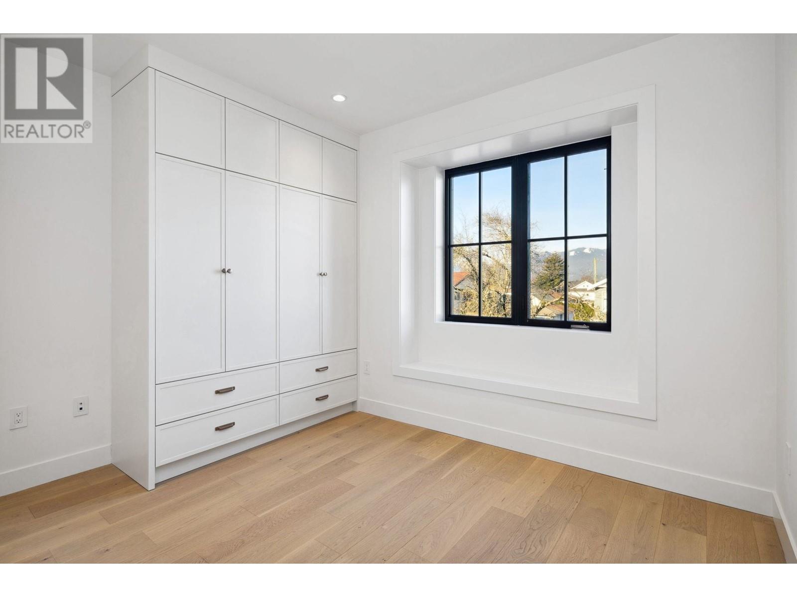 Listing Picture 21 of 36 : 1 2920 GRANT STREET, Vancouver / 溫哥華 - 魯藝地產 Yvonne Lu Group - MLS Medallion Club Member