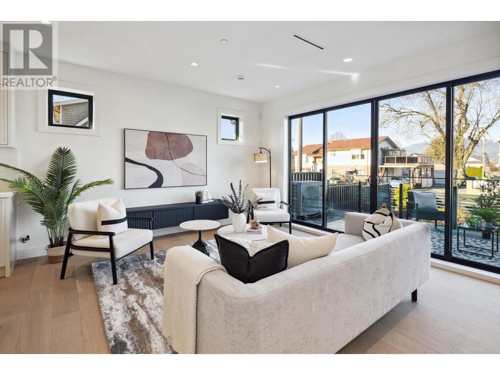 Listing Picture 6 of 36 : 1 2920 GRANT STREET, Vancouver / 溫哥華 - 魯藝地產 Yvonne Lu Group - MLS Medallion Club Member