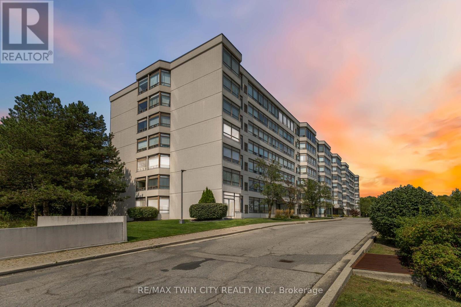 209 - 521 Riverside Drive