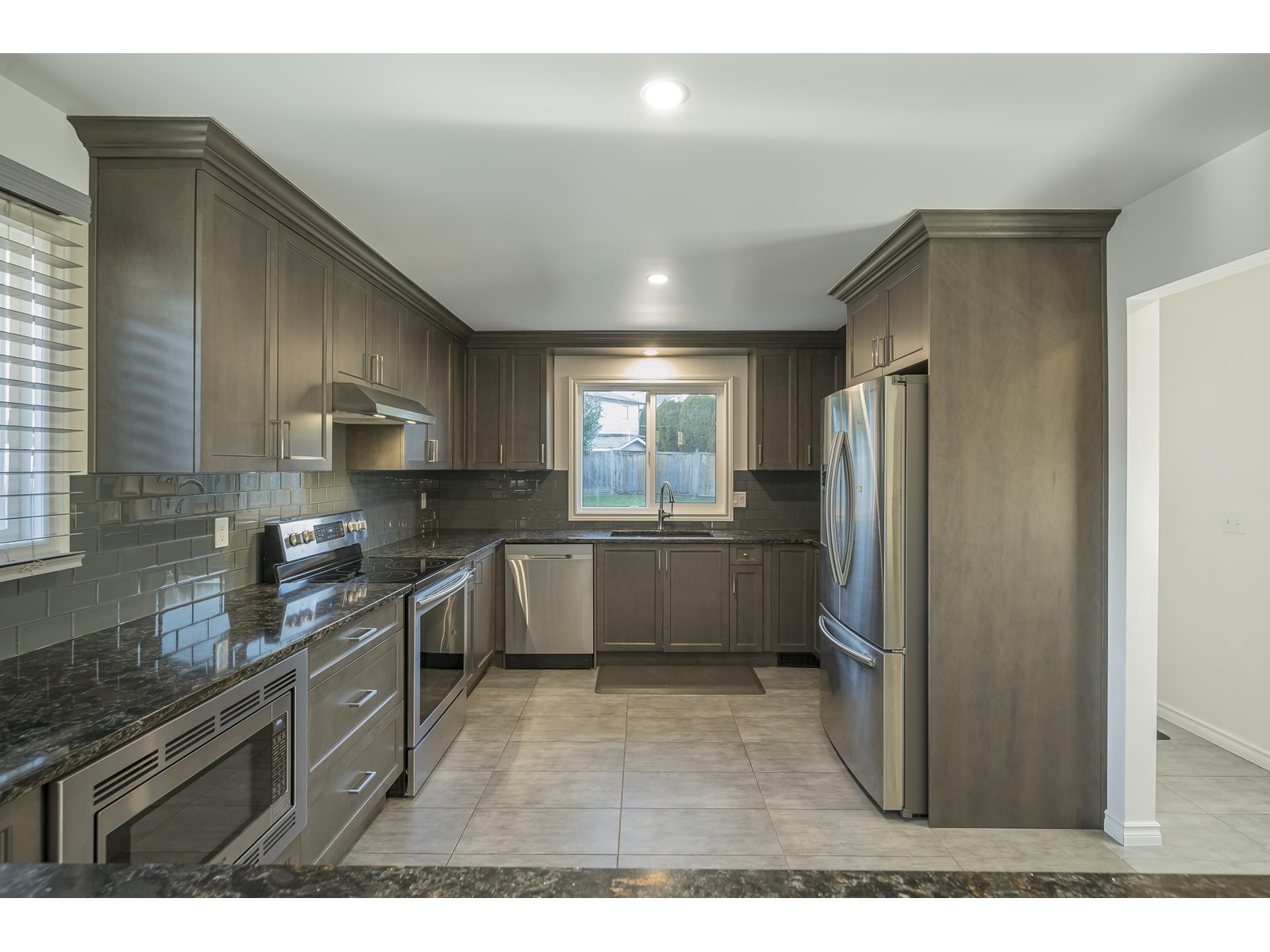2143 Winston Court, Langley, British Columbia  V2Y 1H5 - Photo 4 - R2961452