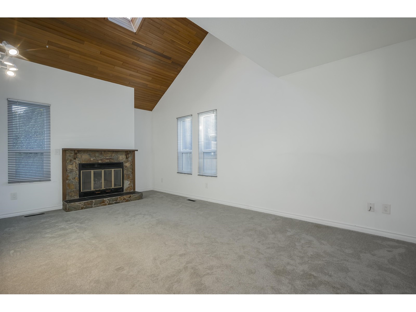2143 Winston Court, Langley, British Columbia  V2Y 1H5 - Photo 8 - R2961452