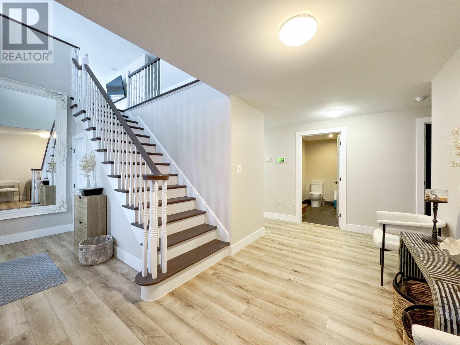 Property at 46 Maclauchlan Drive image 4