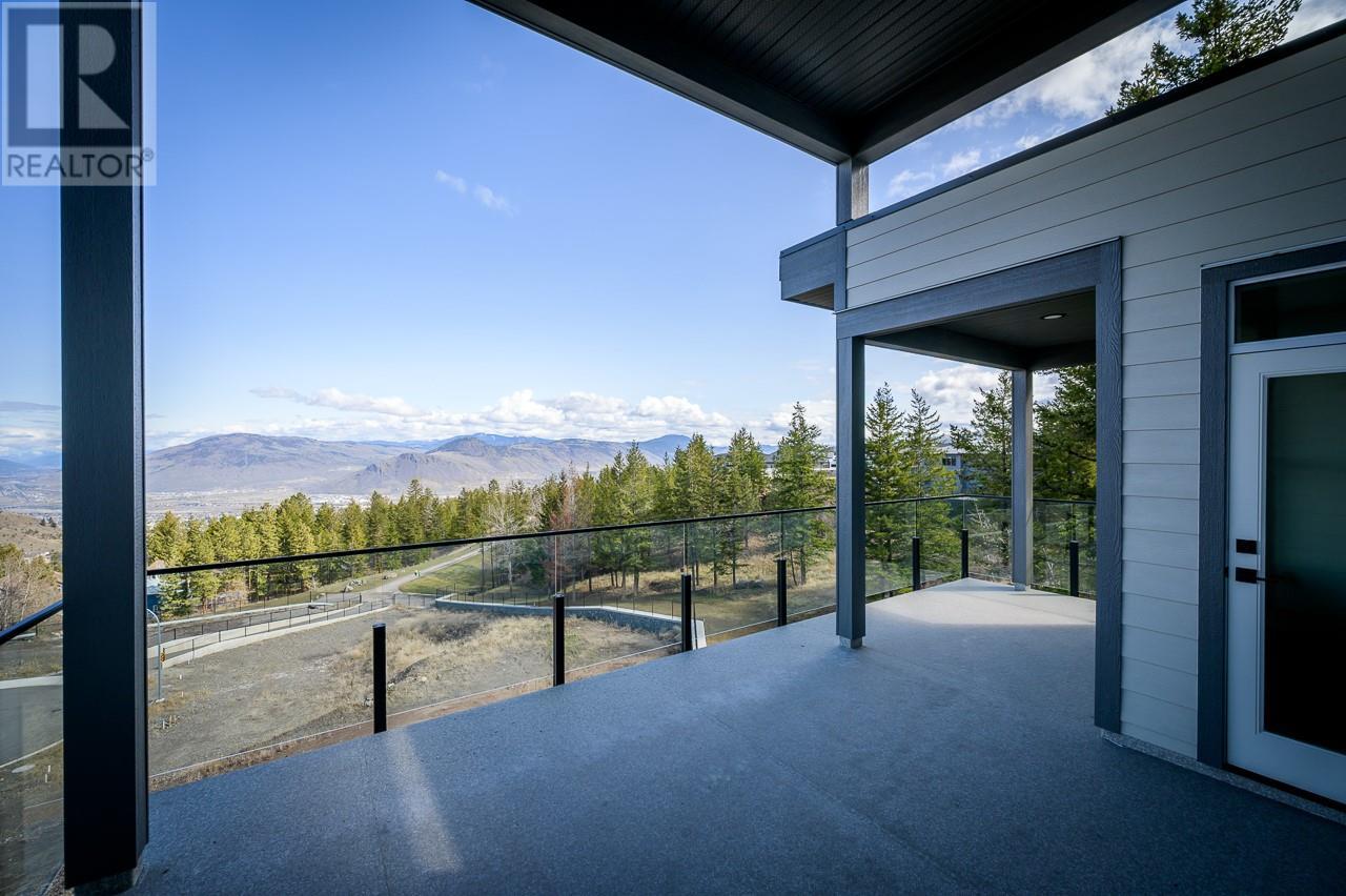 Property at 2140 LINFIELD Drive image 2