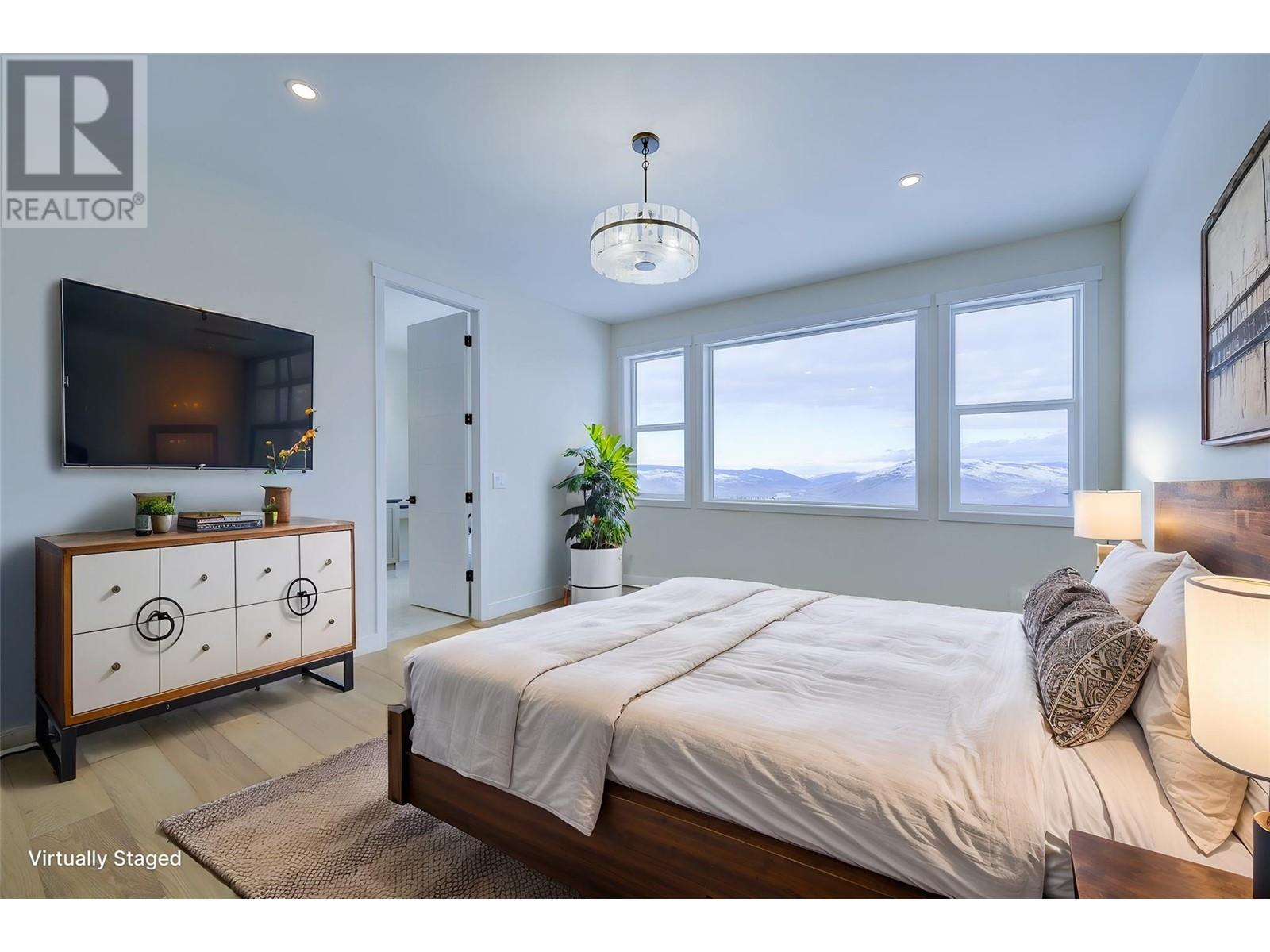 Property at 2140 LINFIELD Drive image 4