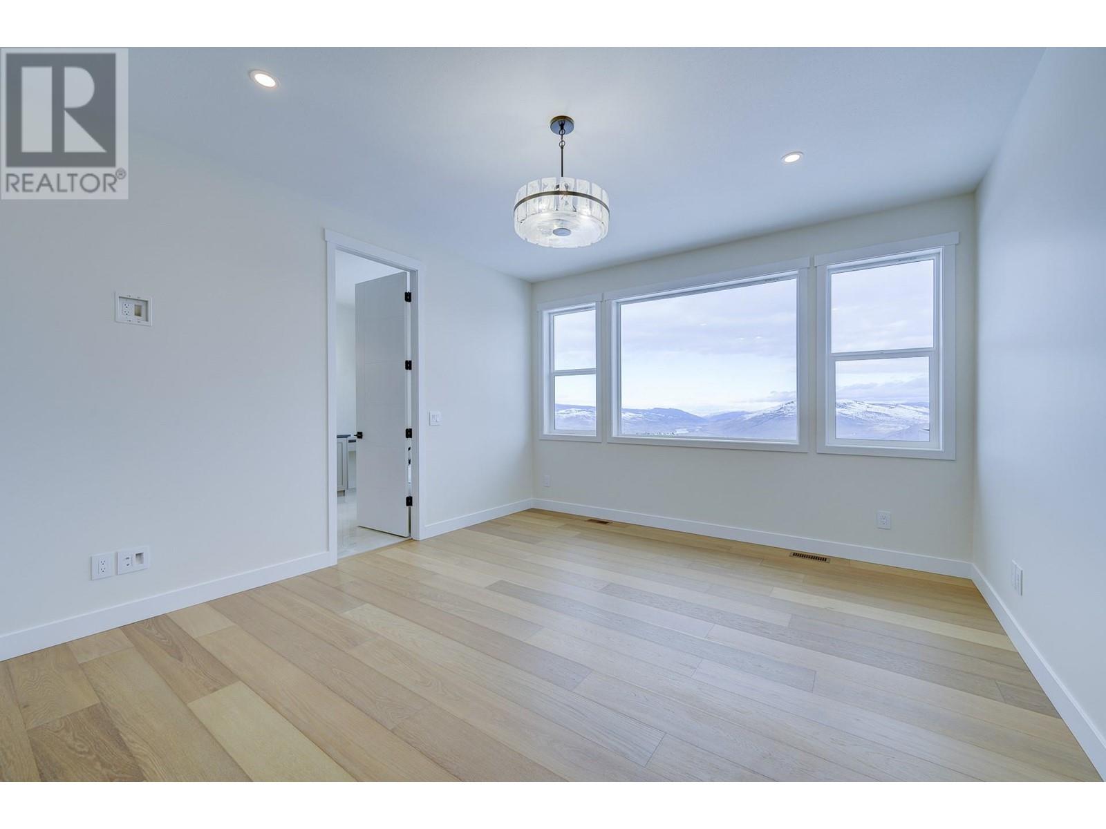 Property at 2140 LINFIELD Drive image 5