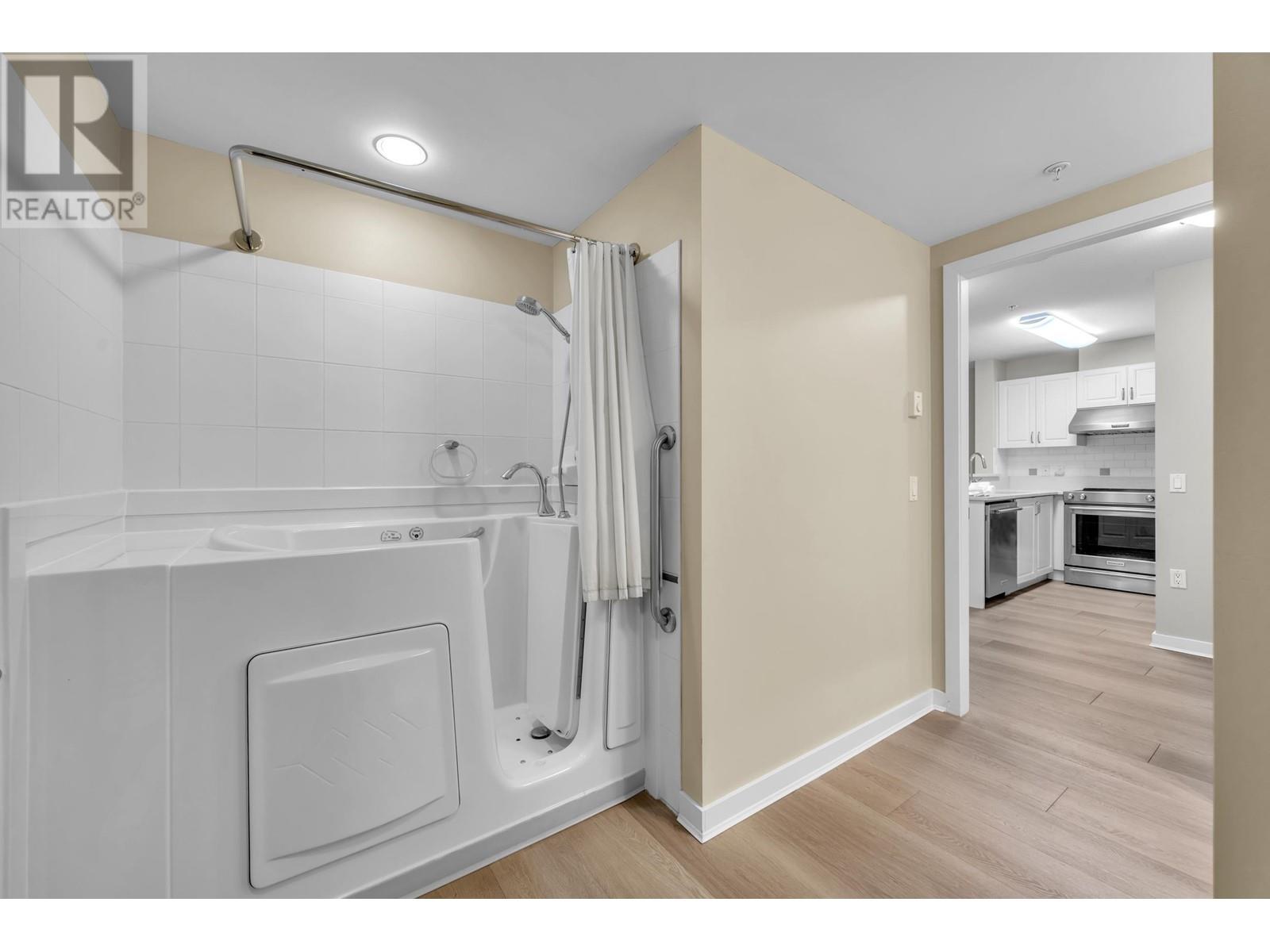 107 2799 Yew Street, Vancouver, British Columbia  V6K 4W2 - Photo 18 - R2961894