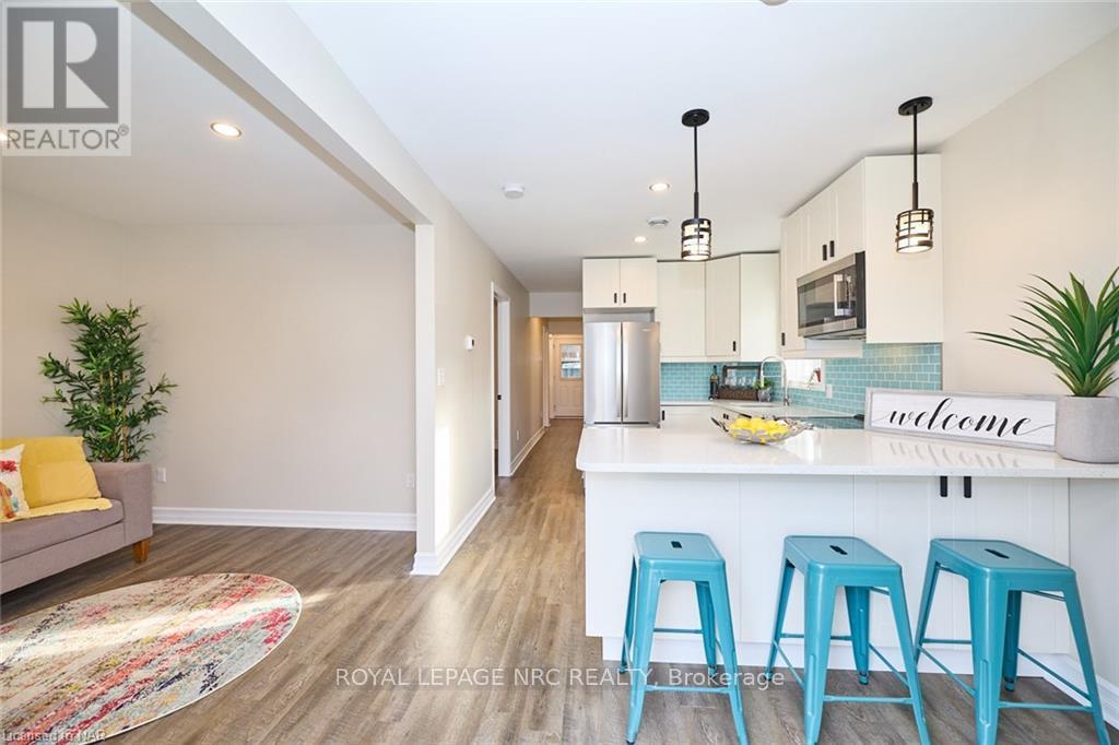 38 Lincoln Road E, Fort Erie (Crystal Beach), Ontario  L0S 1B0 - Photo 6 - X11947981