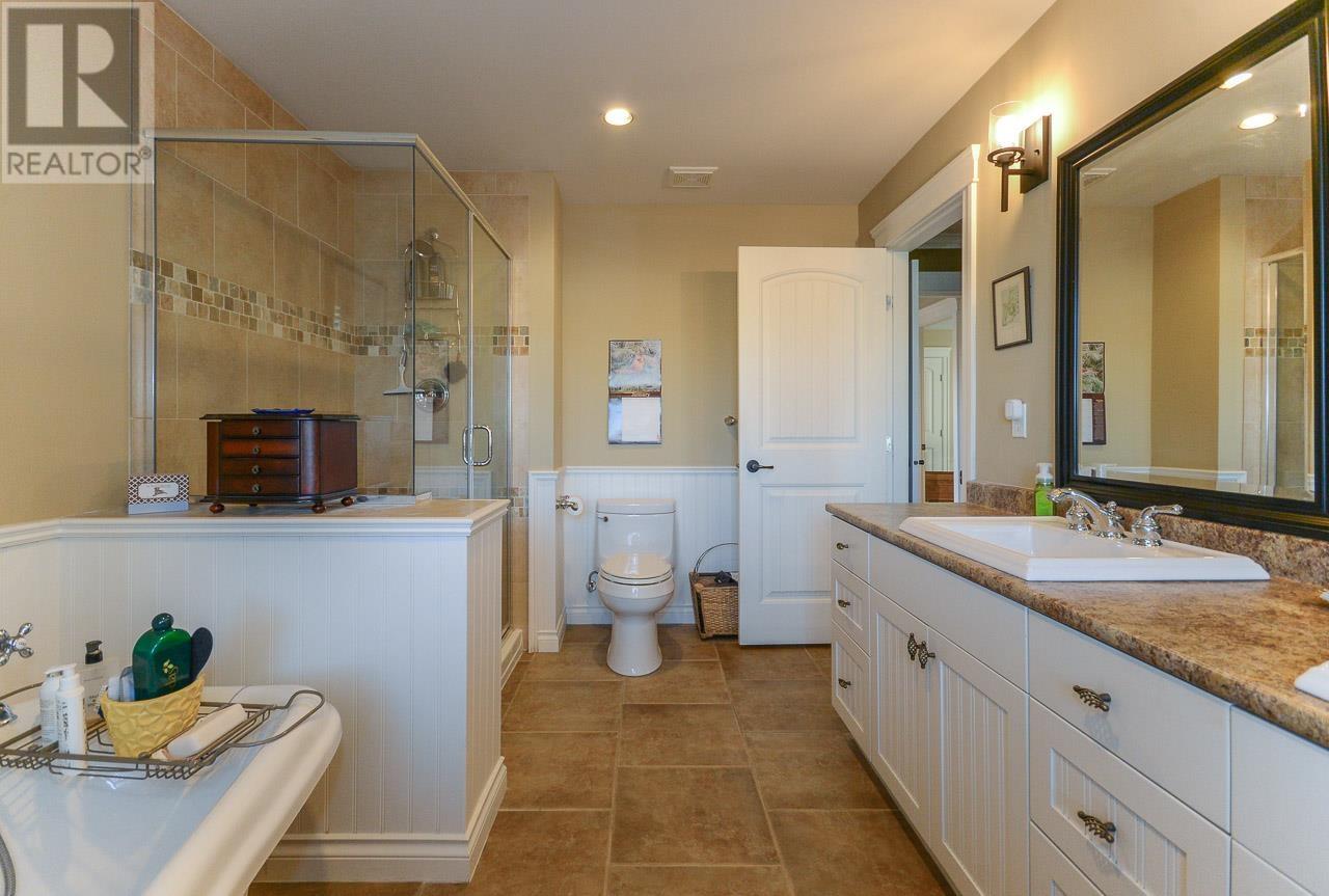 Listing Picture 28 of 40 : 3711 PLEASANT STREET, Richmond / 烈治文 - 魯藝地產 Yvonne Lu Group - MLS Medallion Club Member